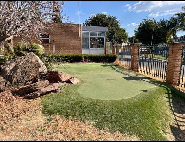 INDUSTRIAL PROPERTY TO RENT IN HENNOPSPARK